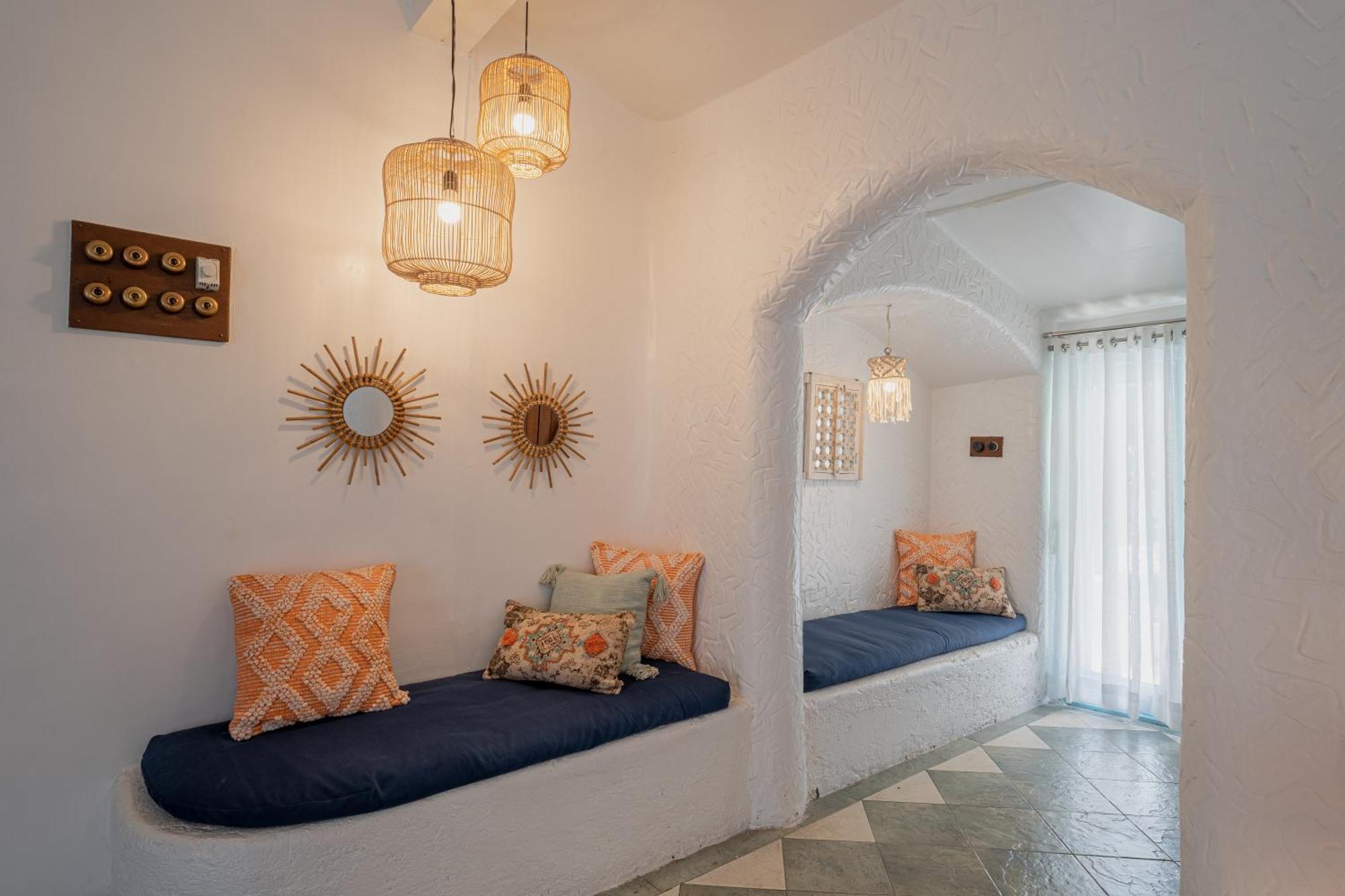 Lohonostays Villa Santorini อลีบาก ภายนอก รูปภาพ